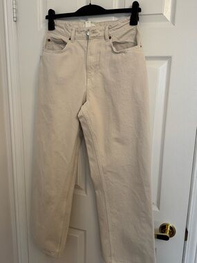 HM BEIGE JEANS
